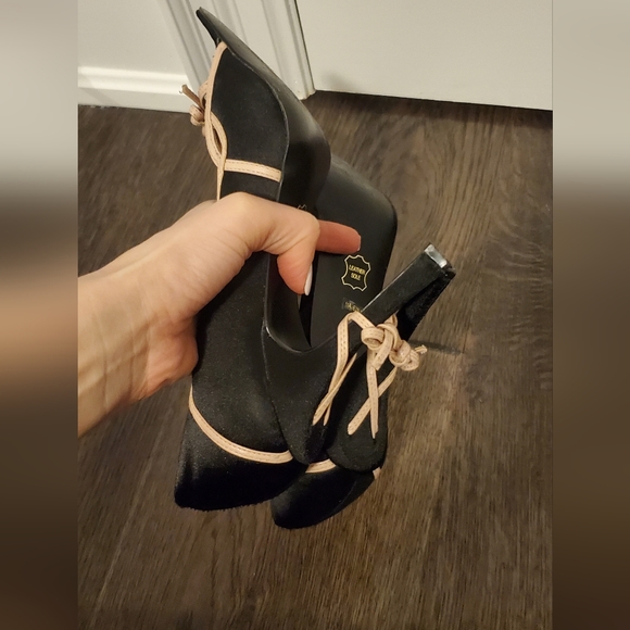 Black and Pink Heels - Picture 9 of 12